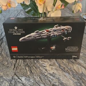 Lego Star Wars Home One Starcruiser - Black, Gray